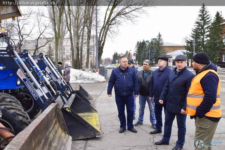 Техника и люди готовы к уборке аткарских улиц (ФОТО)