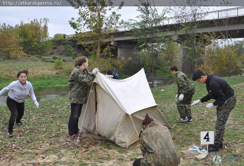 Туристы быстро ставили палатку, но блуждали в вопросах краеведения (ФОТО)
