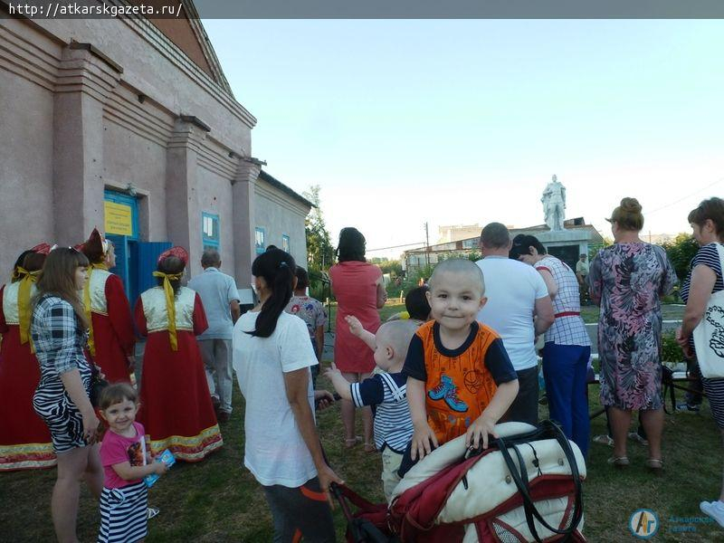 У землячества села Озёрное появился свой флаг (ФОТО)