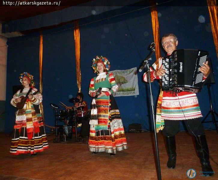 У землячества села Озёрное появился свой флаг (ФОТО)