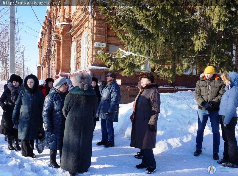 Участникам краеведческой прогулки рассказали про тайны старого Аткарска