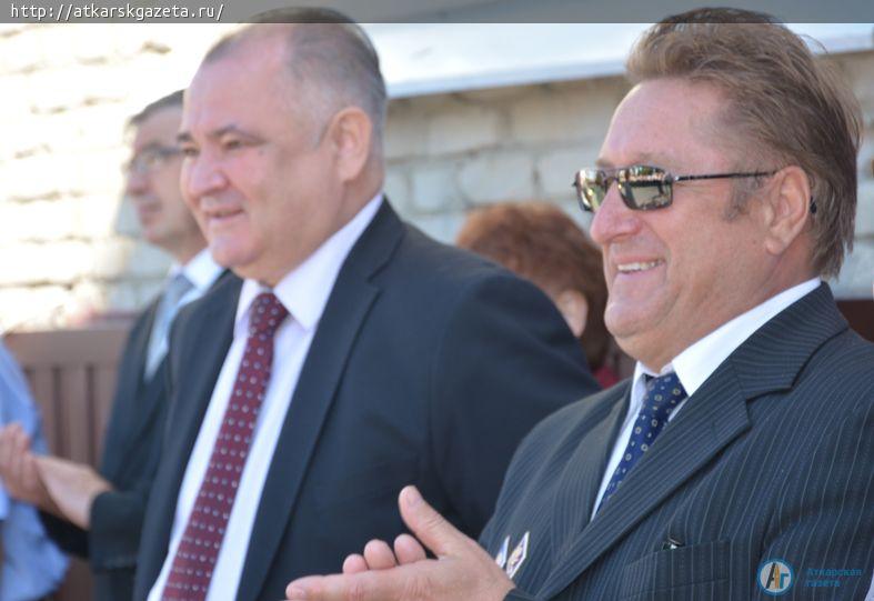 Ученики многонационального класса попрощались со школой на языке своего народа (ФОТО)