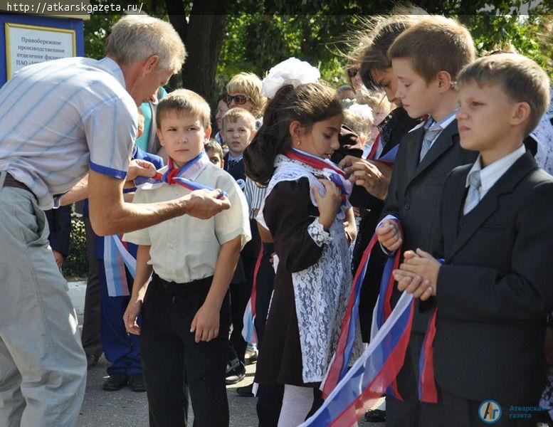 Ученики второго класса вступили в ряды «Юной России» (ФОТО)