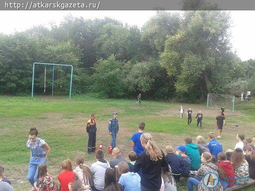 Уроки пожарной безопасности прошли в двух лагерях отдыха