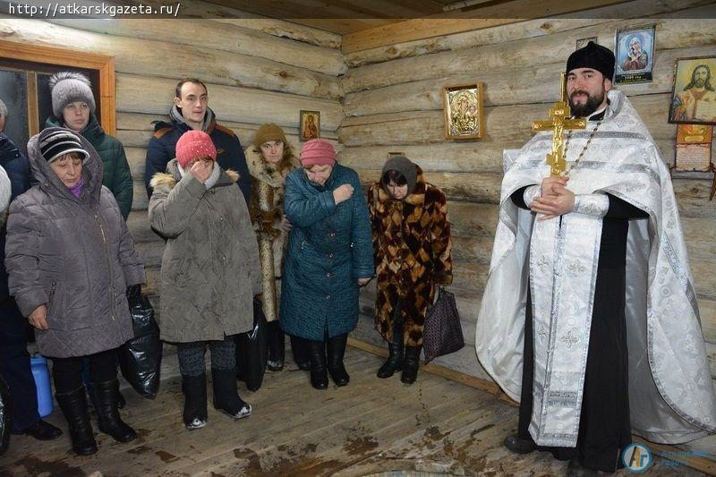 В Аткарске начались крещенские купания (ФОТО)