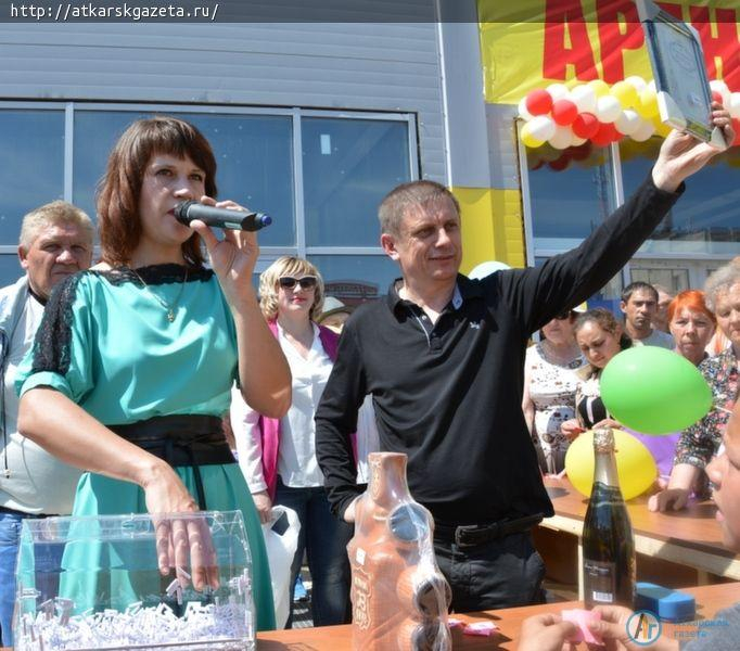 В Аткарске открылся новый торговый центр «NСИТИ» (ФОТО)