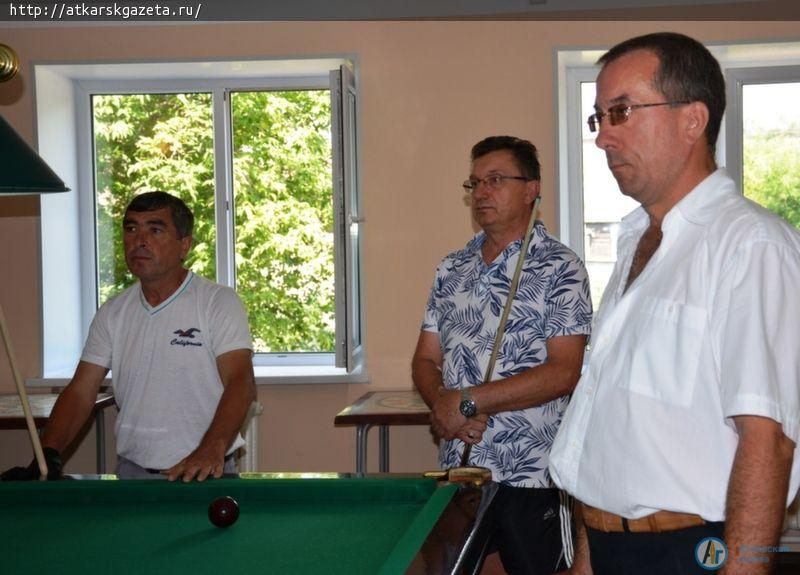 В Аткарске открылся турнир по русскому бильярду (ФОТО)