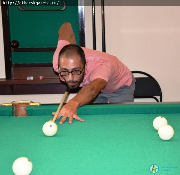 В Аткарске открылся турнир по русскому бильярду (ФОТО)