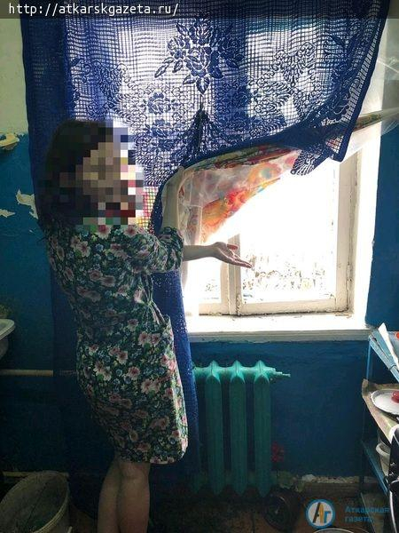 в Аткарске пьяный кавалер пришел помириться через окно