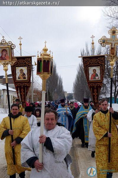 В Аткарске состоялся крестный ход в память о разрушенном храме (ФОТО)