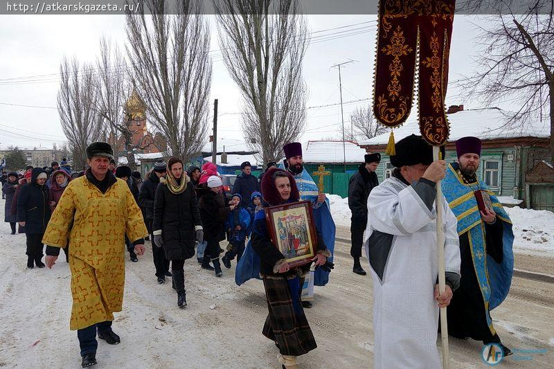 В Аткарске состоялся крестный ход в память о разрушенном храме (ФОТО)