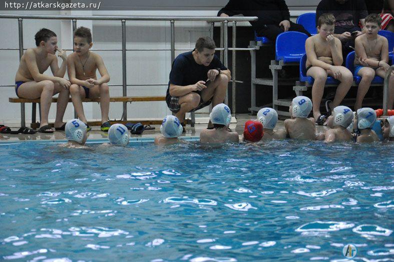В Аткарске стартовал областной турнир по водному поло «Зимушка-зима» (ФОТО)