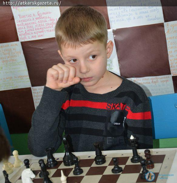 В Аткарске стартовал традиционный шахматный турнир "Белая ладья" (ФОТОРЕПОРТАЖ)