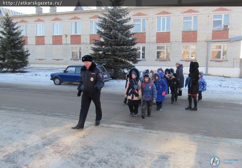 В Аткарске три дня будут следить за безопасностью детей на дороге