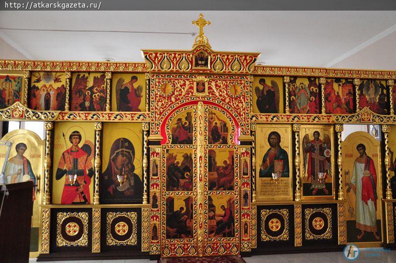 В аткарский храм Архангела Михаила передали редкую древнюю икону (ФОТО)