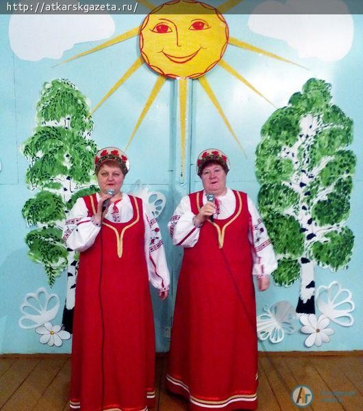 В Большой Екатериновке рассмотрели, как прекрасен этот мир (ФОТО)