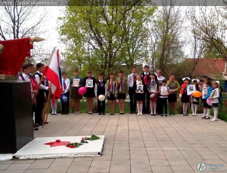 В Большой Екатериновке спели песни Победы