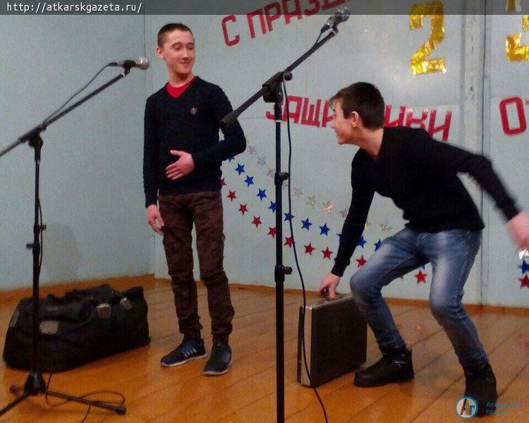 В Большой Екатериновке земляков поздравили с Днем защитника Отечества