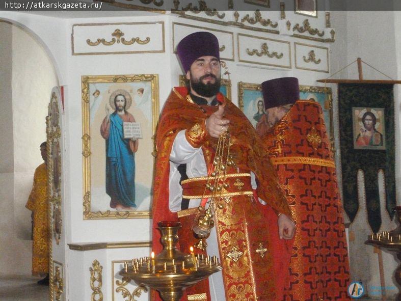 В честь 200-летия Свято-Никольского храма в Старой Лопуховке отслужили праздничную литургию (ФОТО)