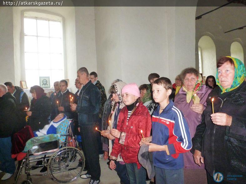 В честь 200-летия Свято-Никольского храма в Старой Лопуховке отслужили праздничную литургию (ФОТО)