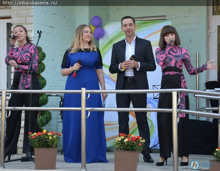 В честь 60-летнего юбилея в Озерном ПНИ открыли арт-объект «Милосердие» (ФОТО)