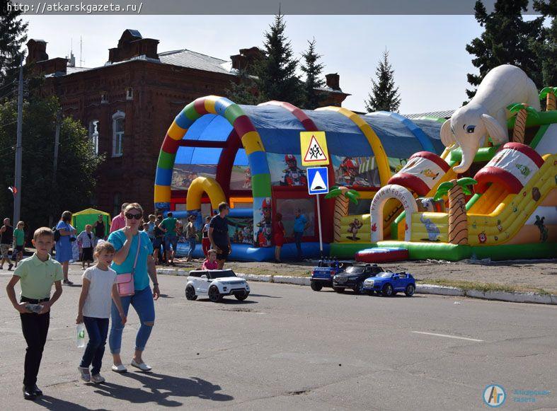 В День города аткарчане познакомились с книжными раритетами (ФОТО)