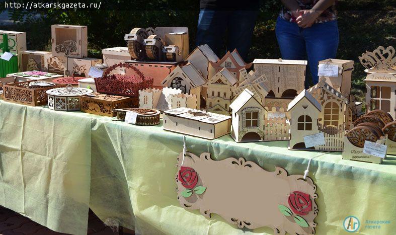 В День города аткарчане познакомились с книжными раритетами (ФОТО)