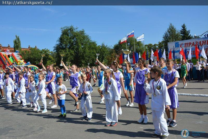 В День города наградили заслуженных аткарчан и вспомнили вехи истории (ФОТОРЕПОРТАЖ)