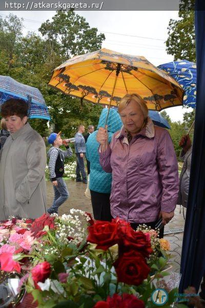 В День города выставку «Аткарские розы» посетило более тысячи аткарчан (ФОТО)