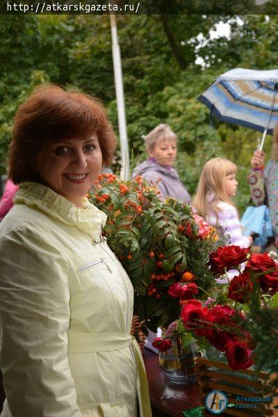 В День города выставку «Аткарские розы» посетило более тысячи аткарчан (ФОТО)
