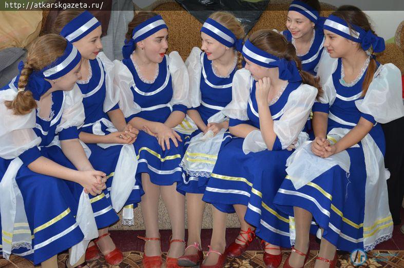 В день Конституции первый паспорт гражданина России получили семеро аткарчан  (ФОТО)