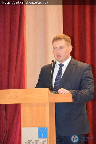В день Конституции первый паспорт гражданина России получили семеро аткарчан  (ФОТО)