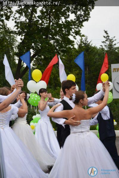 В День семьи, любви и верности чествовали лучшие семьи района (ФОТО)