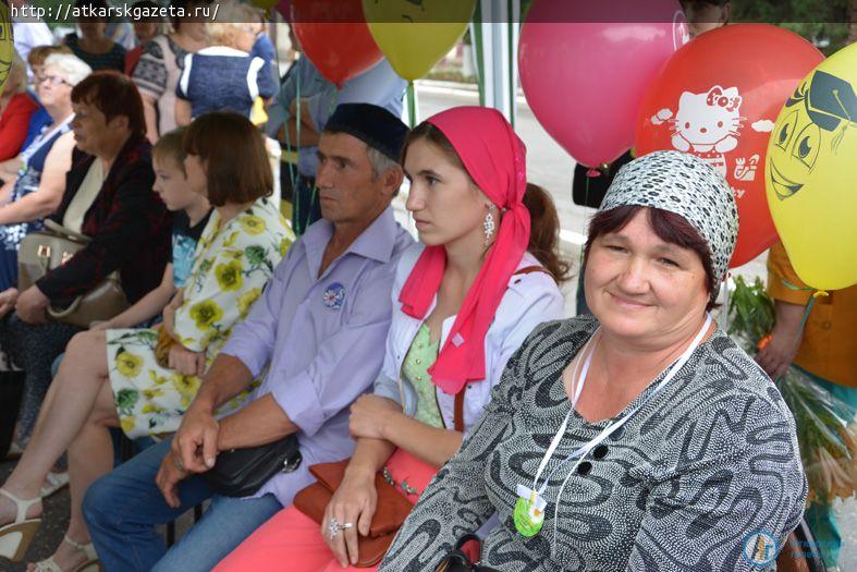 В День семьи, любви и верности чествовали лучшие семьи района (ФОТО)