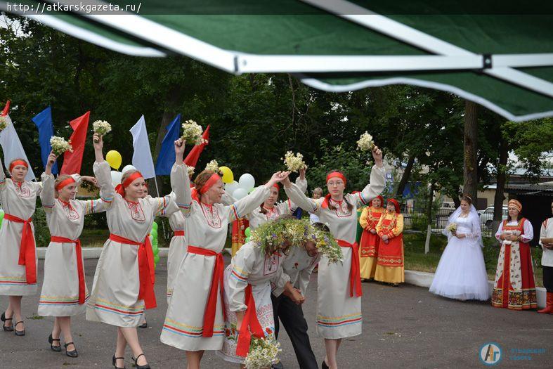 В День семьи, любви и верности чествовали лучшие семьи района (ФОТО)