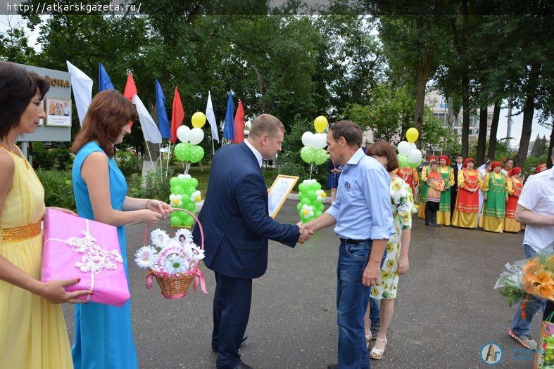 В День семьи, любви и верности чествовали лучшие семьи района (ФОТО)