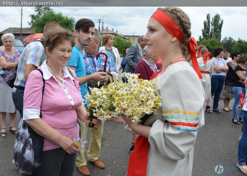 В День семьи, любви и верности чествовали лучшие семьи района (ФОТО)