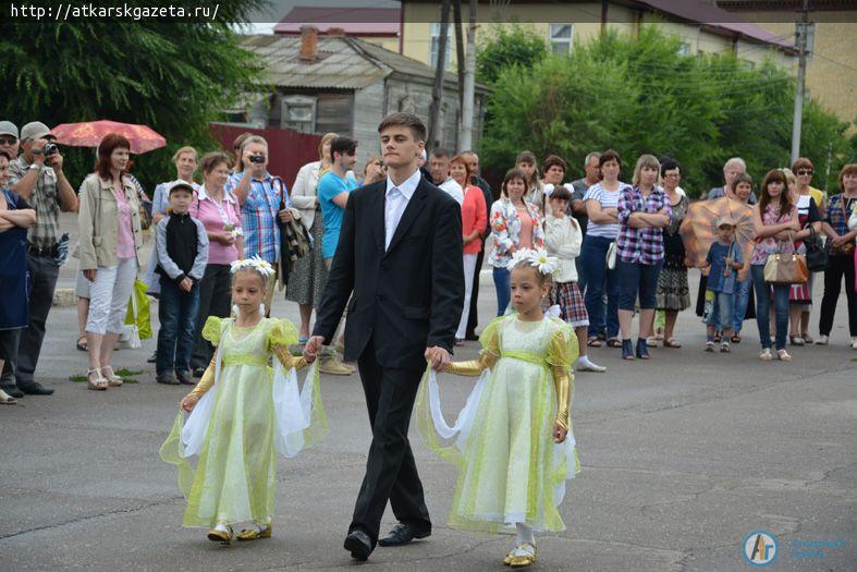 В День семьи, любви и верности чествовали лучшие семьи района (ФОТО)