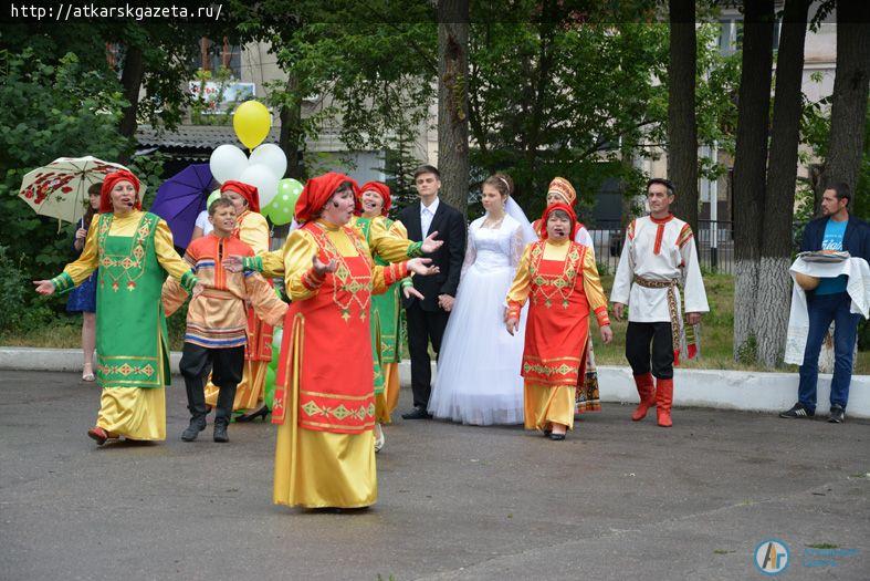 В День семьи, любви и верности чествовали лучшие семьи района (ФОТО)