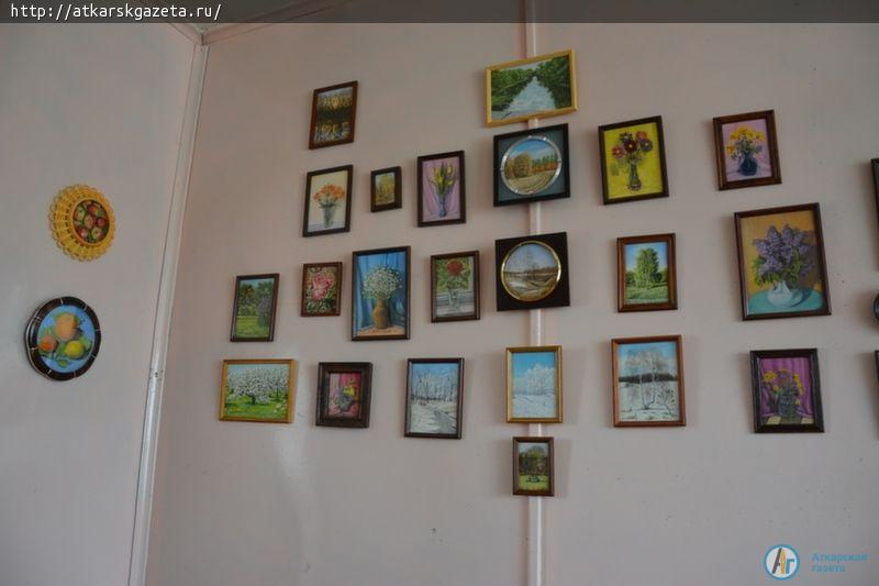 В детской библиотеке открыта выставка миниатюрной живописи художника Марата Патваканяна