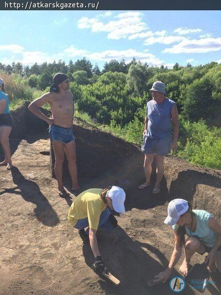 В Нижней Красавке археологи нашли уникальное долото каменного века (ФОТО)