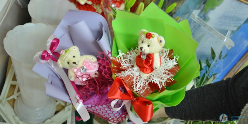 14 февраля аткарчане будут дарить любимым медведей и розы