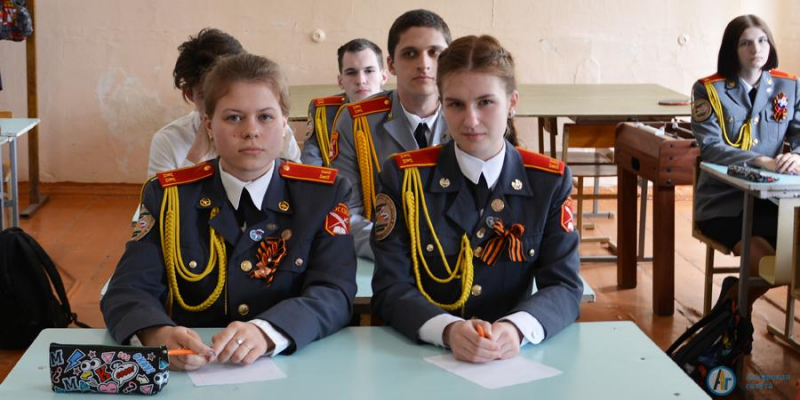 400 аткарских школьников написали «Диктант Победы»