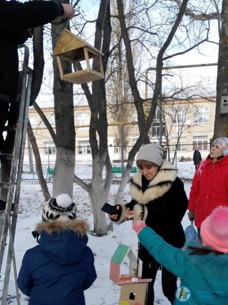 Акция "Покорми птиц зимой" стартовала в селе Елизаветино