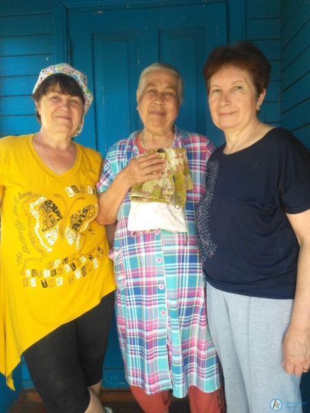 Активисты из Вяжли заменили пластиковые пакеты экосумками