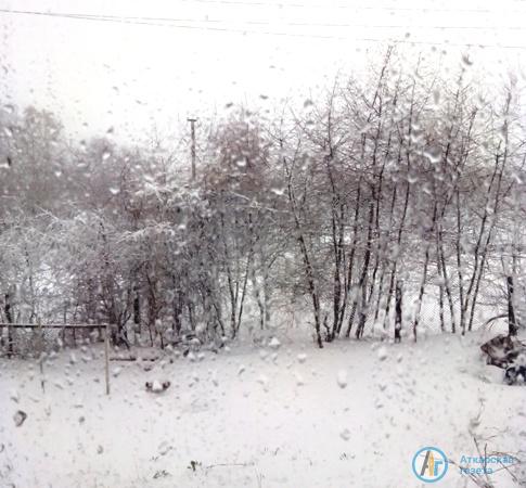 Аткарчане делятся фотографиями апрельской метели