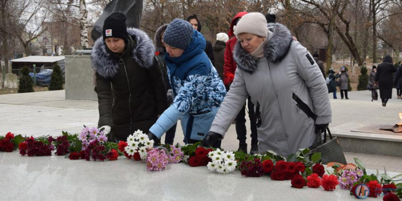 Аткарчане почтили память Героев Отечества