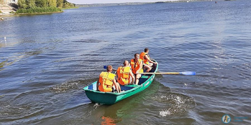 Аткарчане в Саратове тренировались спасать людей на водах