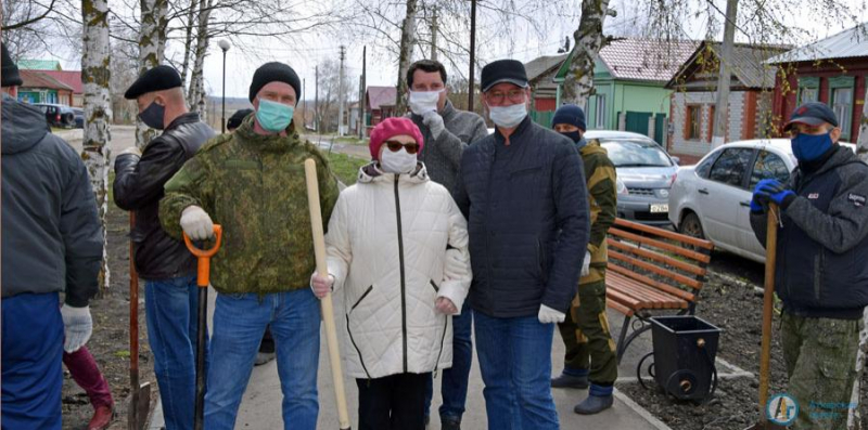 Аткарские депутаты заложили «Сад Памяти»