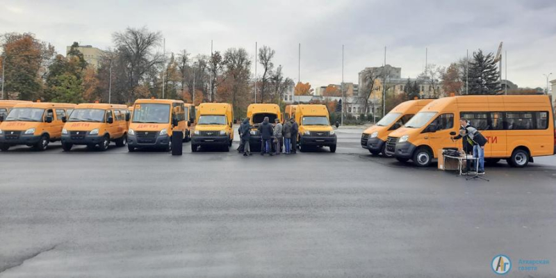 Аткарский район получил новый школьный автобус